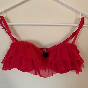 Pink frilly bra 34B